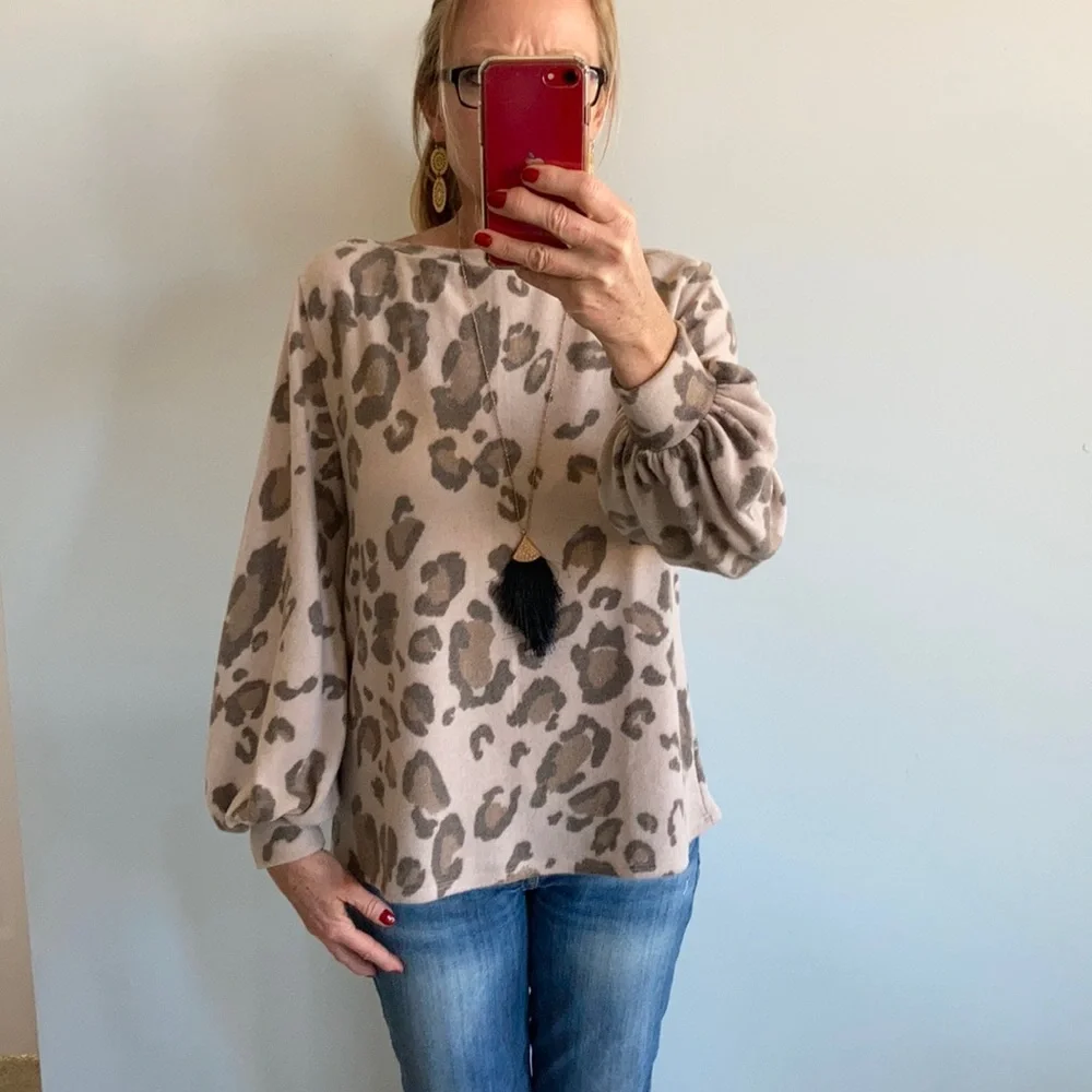 Leopard Print Brushed Hacci Top - Picture 5 of 7